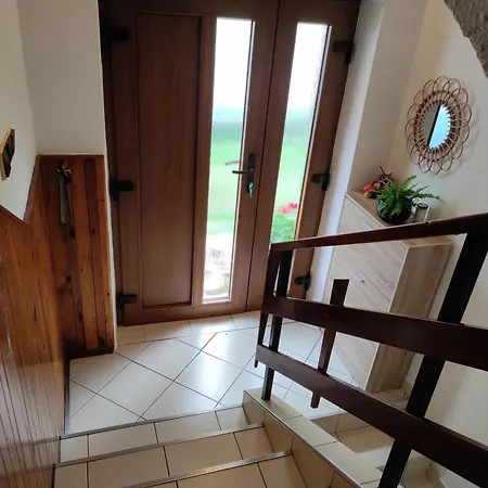 Priestranný Dom V Malebnom Prostredí Liptova Casa de Férias *